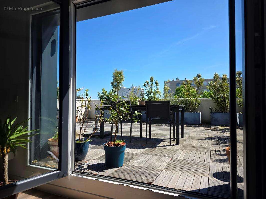 T4 98 m2 · Dernier étage · Terrasse 42 m2 plein sud · DPE A - photo 7