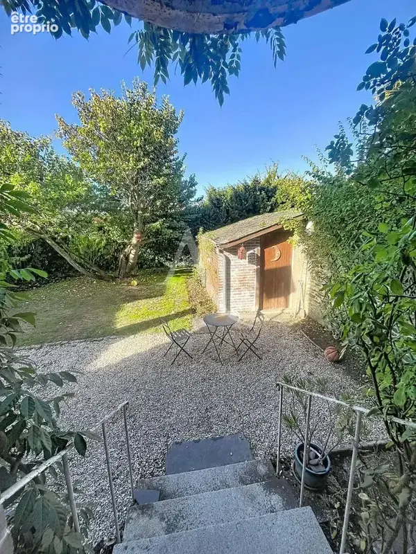 Élégante maison de ville avec jardin clos et arboré, sans vis-à-vis - photo 2