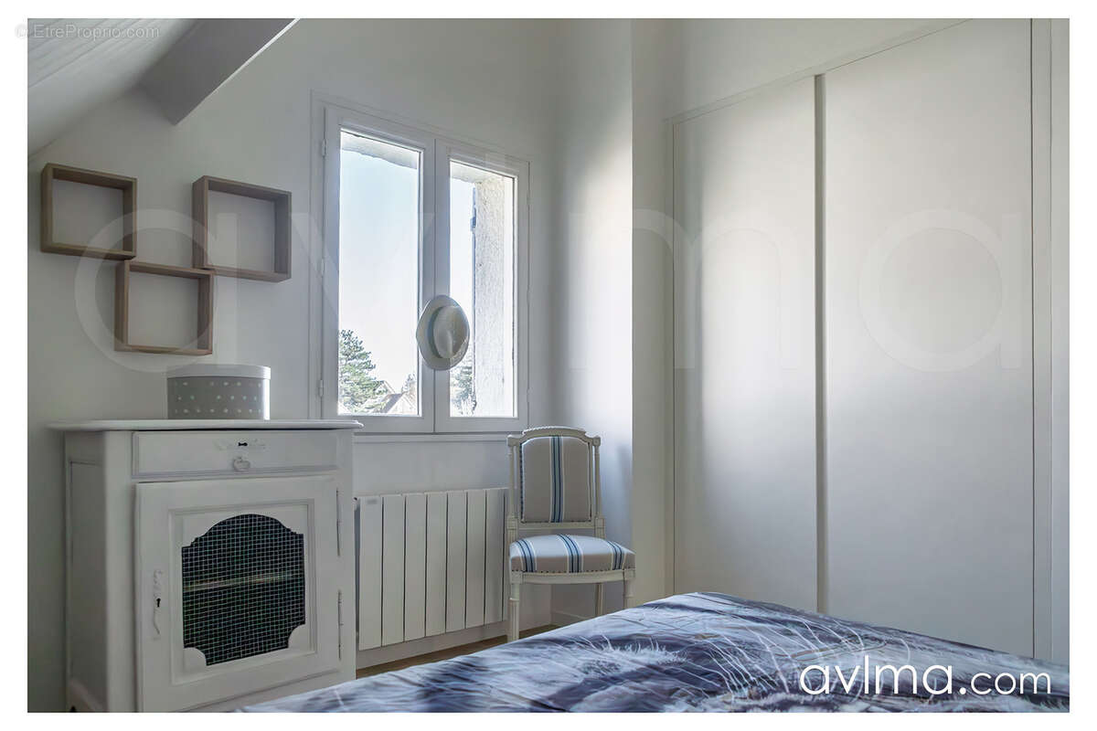 Maison à SAINT-NOM-LA-BRETECHE