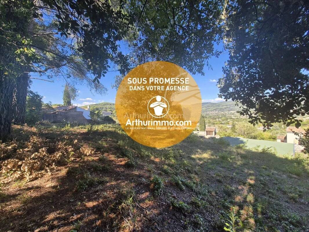 Terrain à DRAGUIGNAN