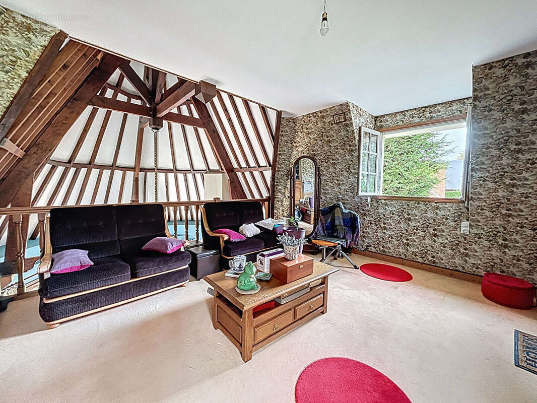 Maison à SAINT-CYR-DU-RONCERAY