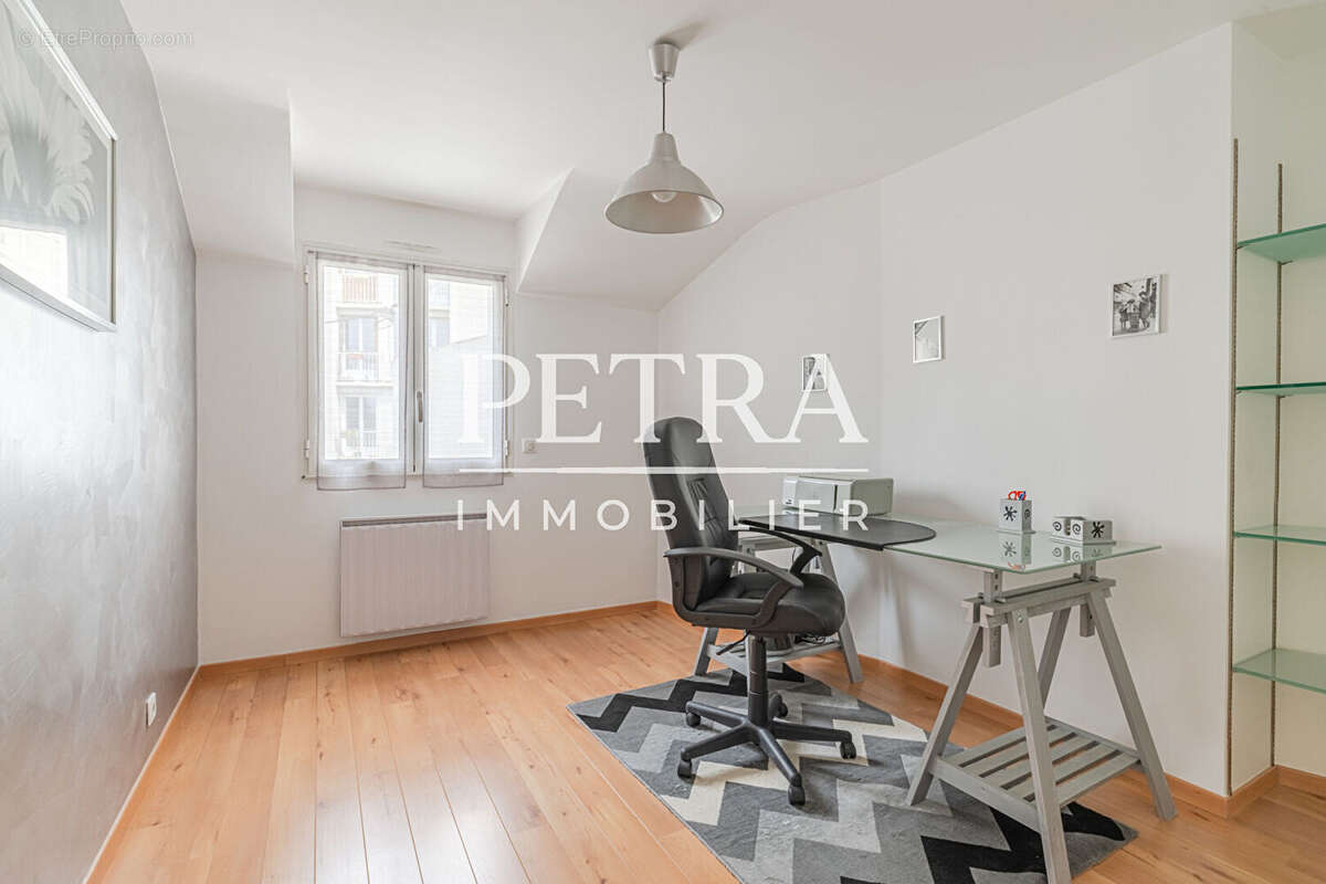 Maison à L'HAY-LES-ROSES