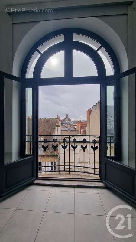 Appartement à MOULINS