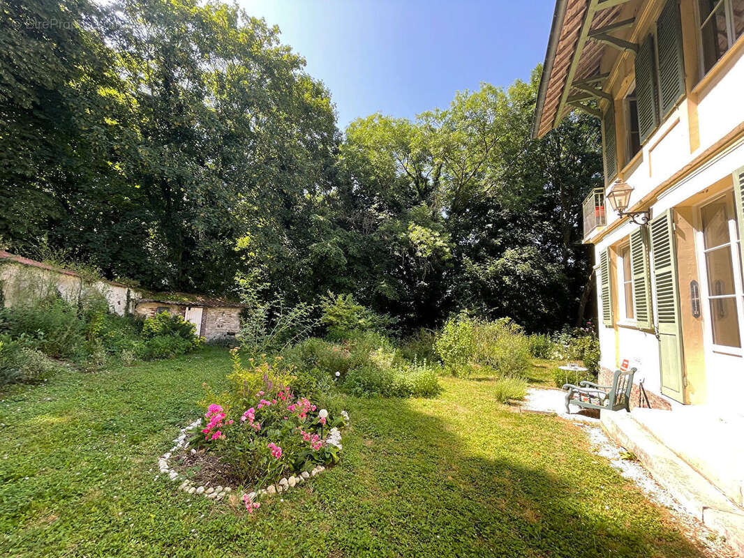 Appartement à MAFFLIERS