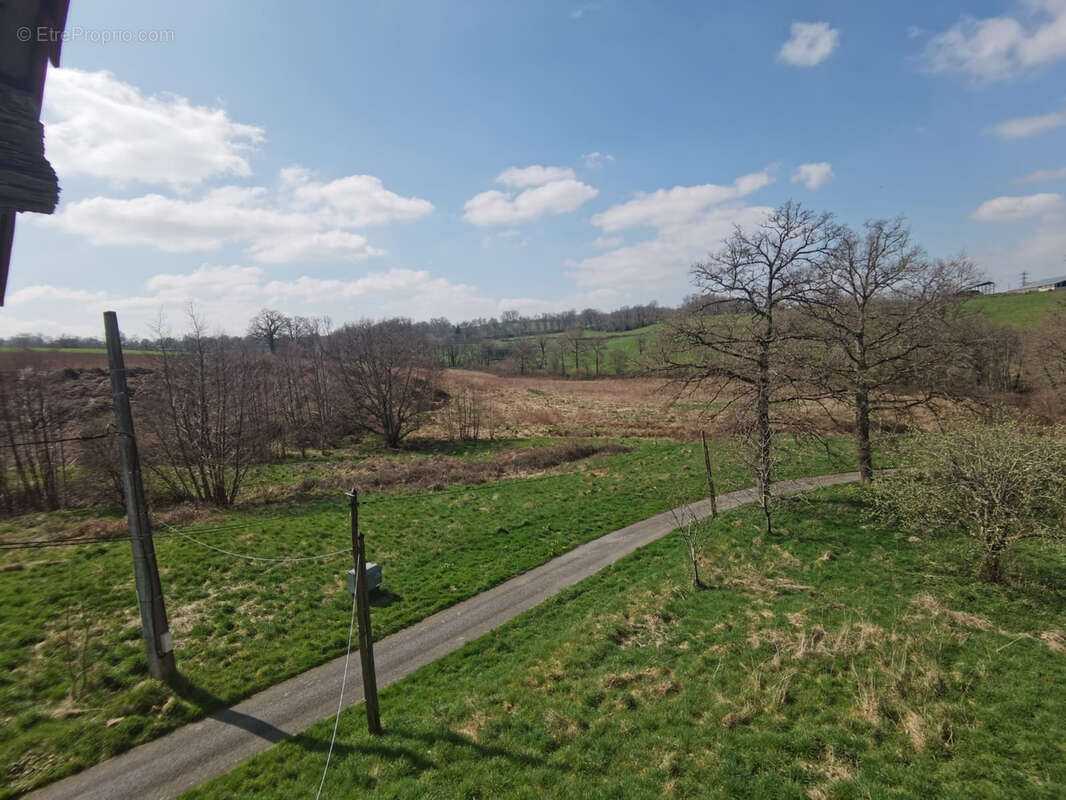 Maison à SAINT-JUNIEN