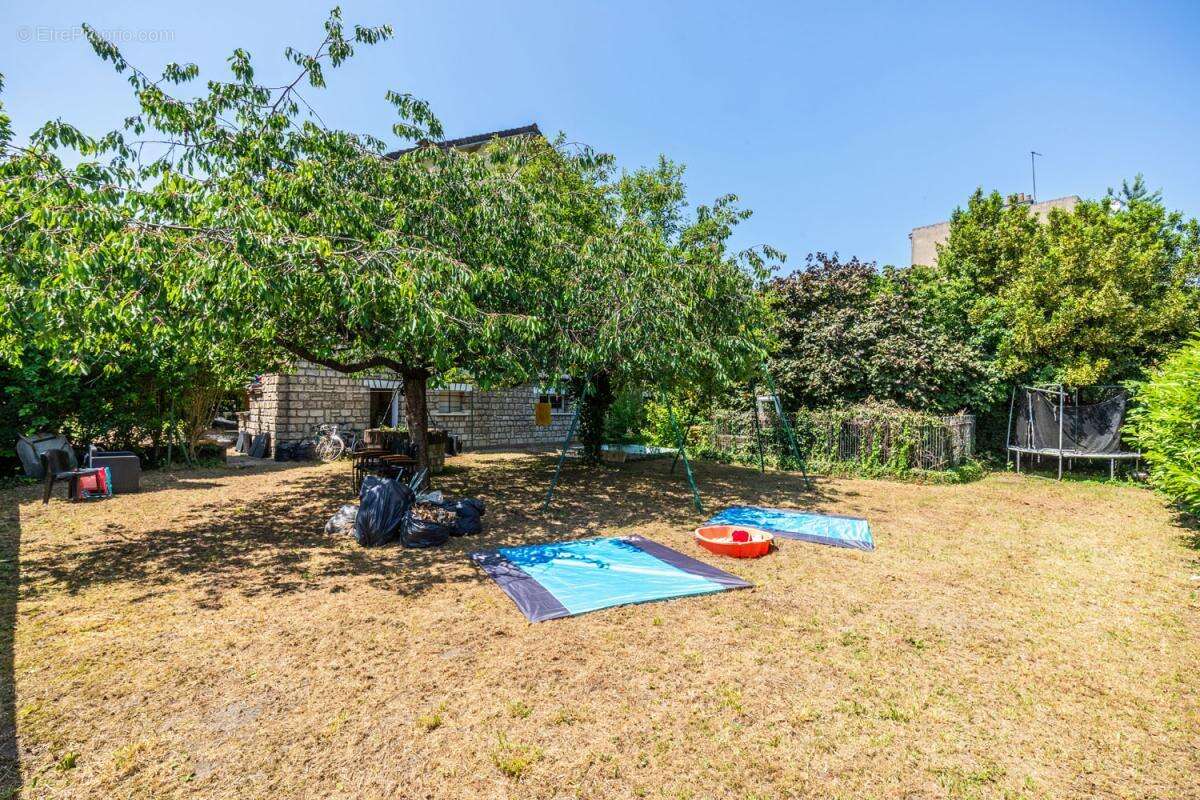 Maison à CHOISY-LE-ROI