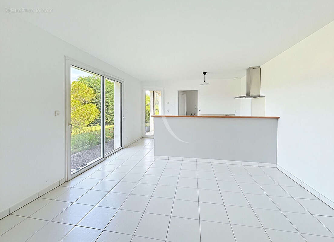 Maison à PRAYSSAC