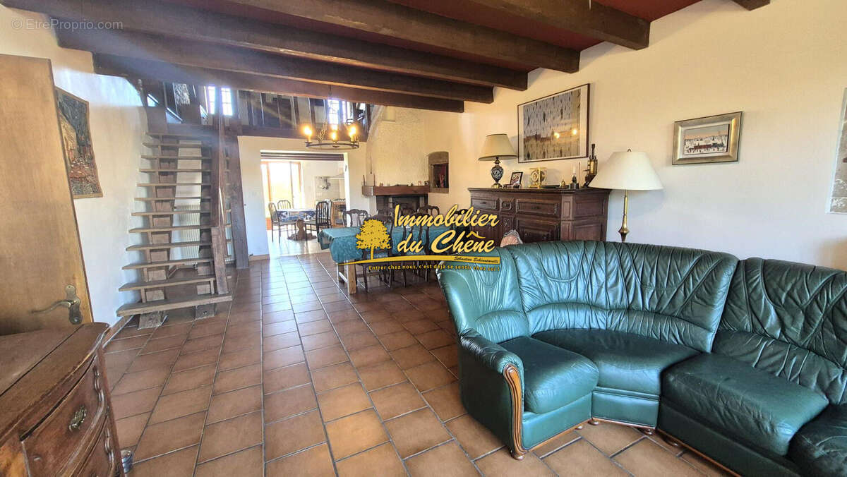 Maison à SAINT-LOUP-SUR-SEMOUSE