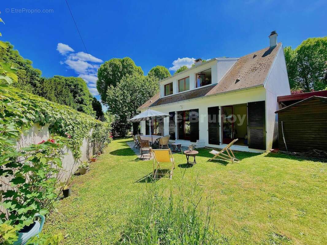 Arriere - Maison à BRUNOY