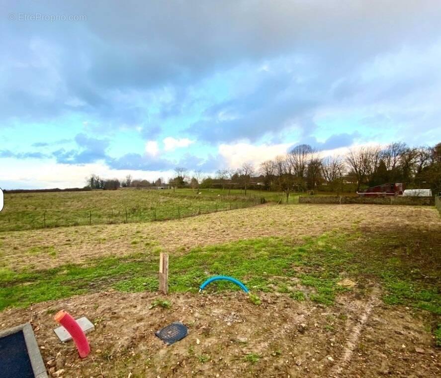 Terrain à BOURNEVILLE