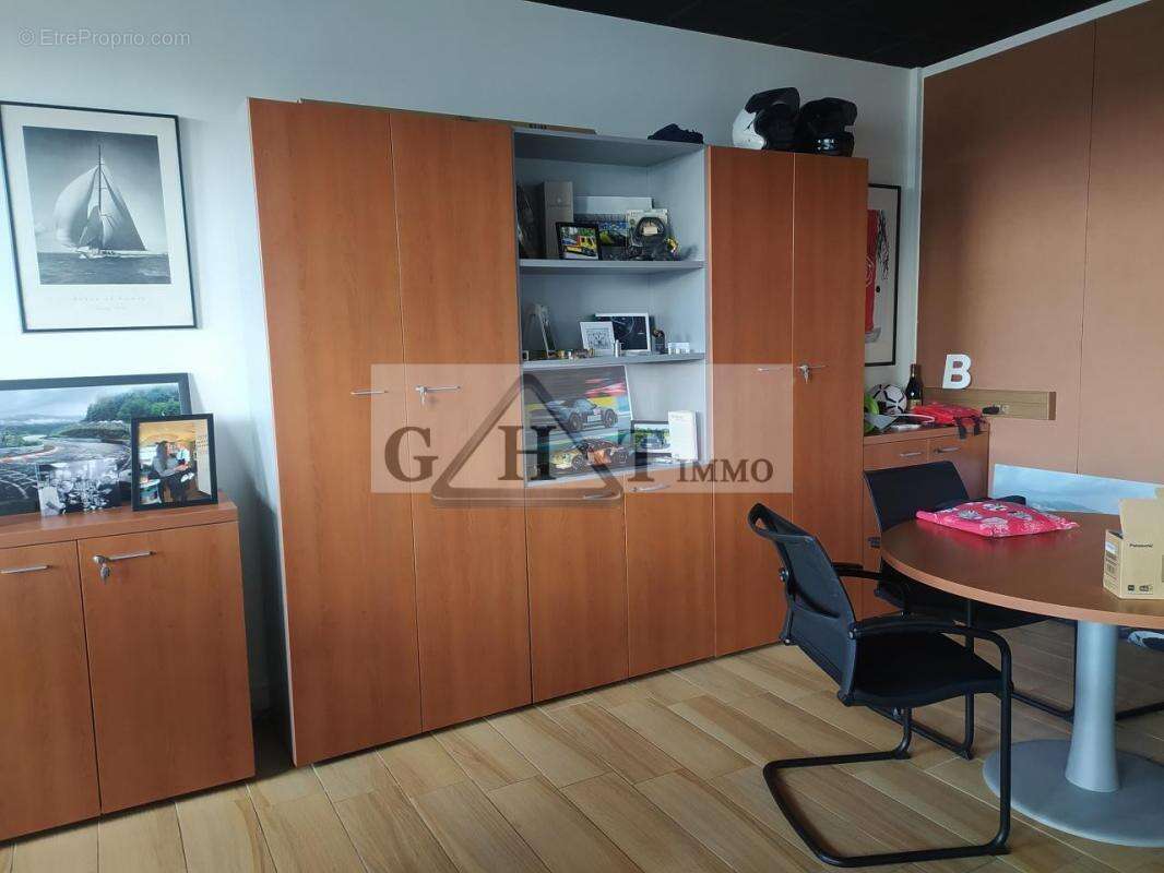 Commerce à CROISSY-BEAUBOURG