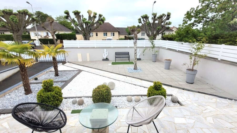 Maison à SOLIERS