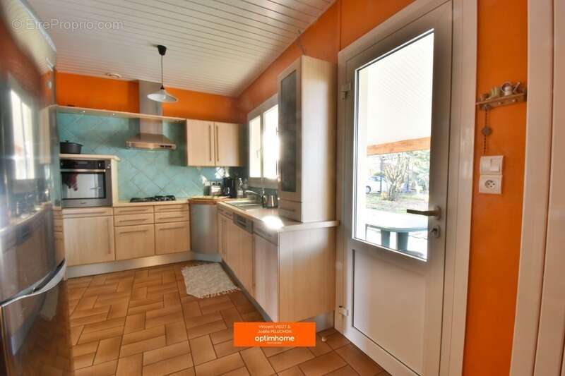 Maison à AMBARES-ET-LAGRAVE