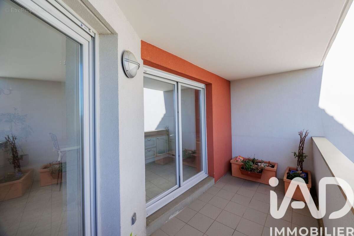 Photo 6 - Appartement à SAINT-GENIS-LES-OLLIERES