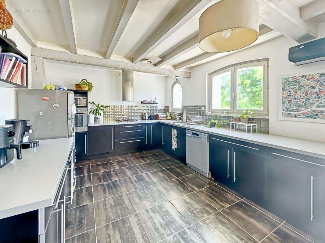 Maison à BELLEVILLE-SUR-VIE