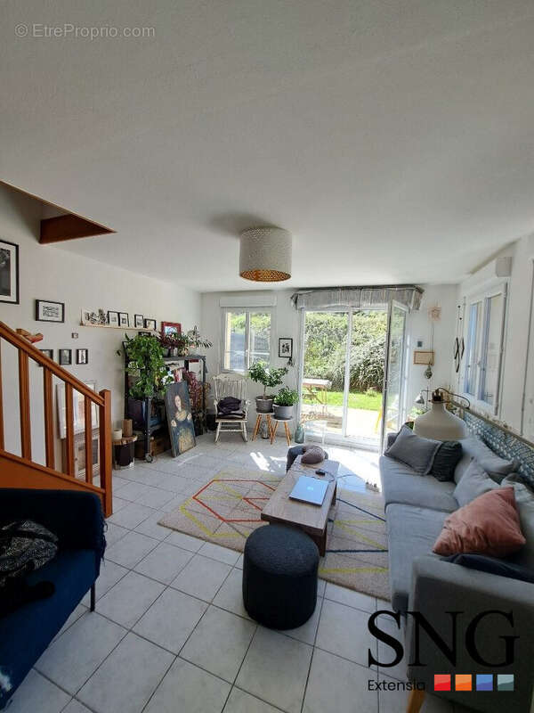 Maison à ROUXMESNIL-BOUTEILLES