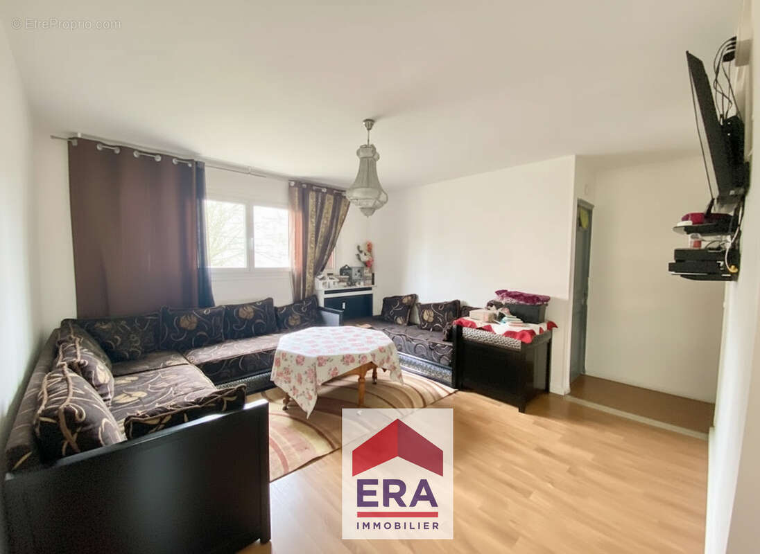 Appartement à SARTROUVILLE