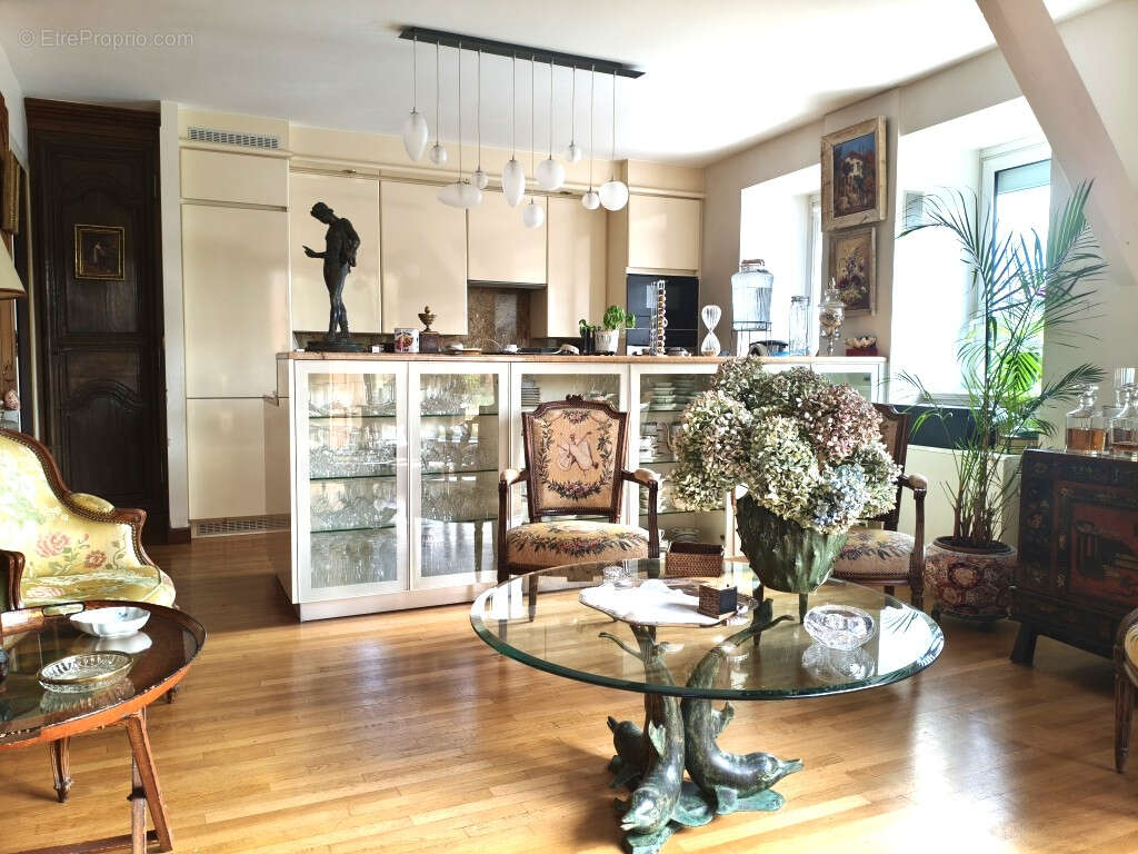 Exclusivité!! Vente interactive, APPEL d'OFFRES. Côtes d'Armor 22400 LAMBALLE. 4 chambres, Hypercentre, duplex bien d'exception - photo 2