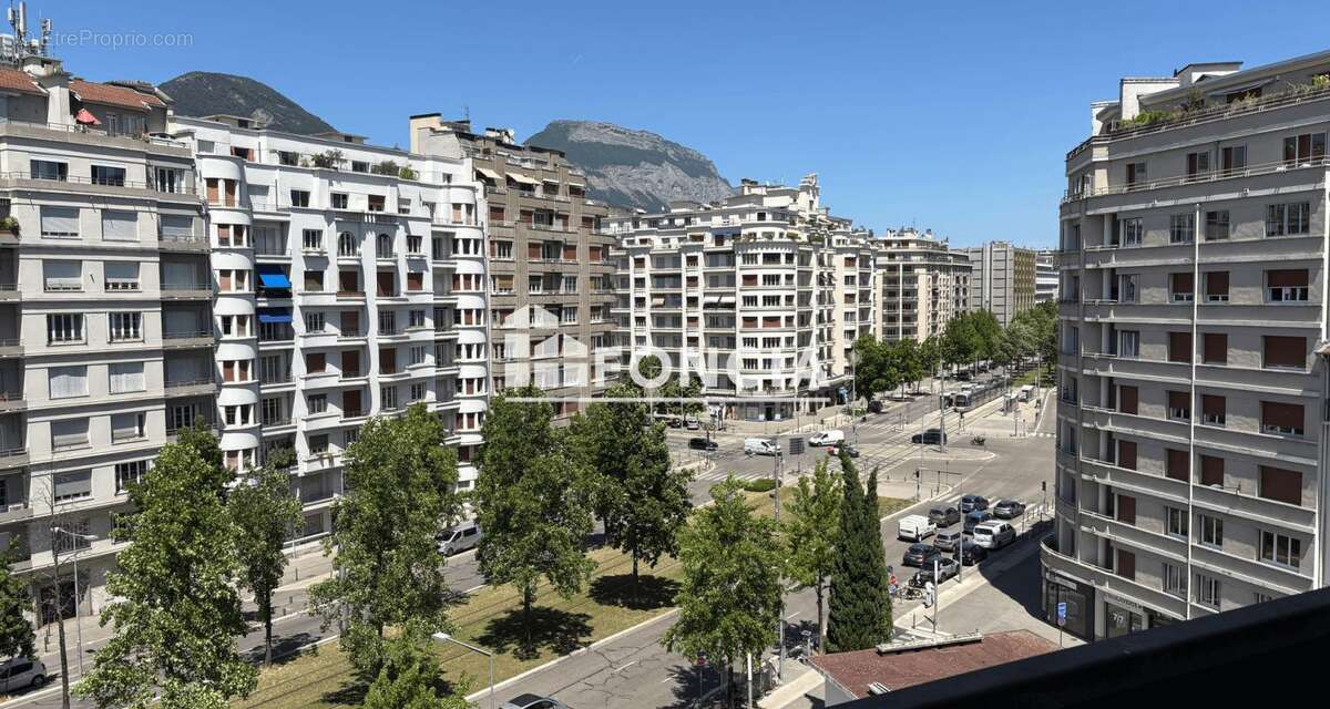 Grenoble rue mallifaud - a vendre grand studio 25,74 m², tres bon etat - photo 7