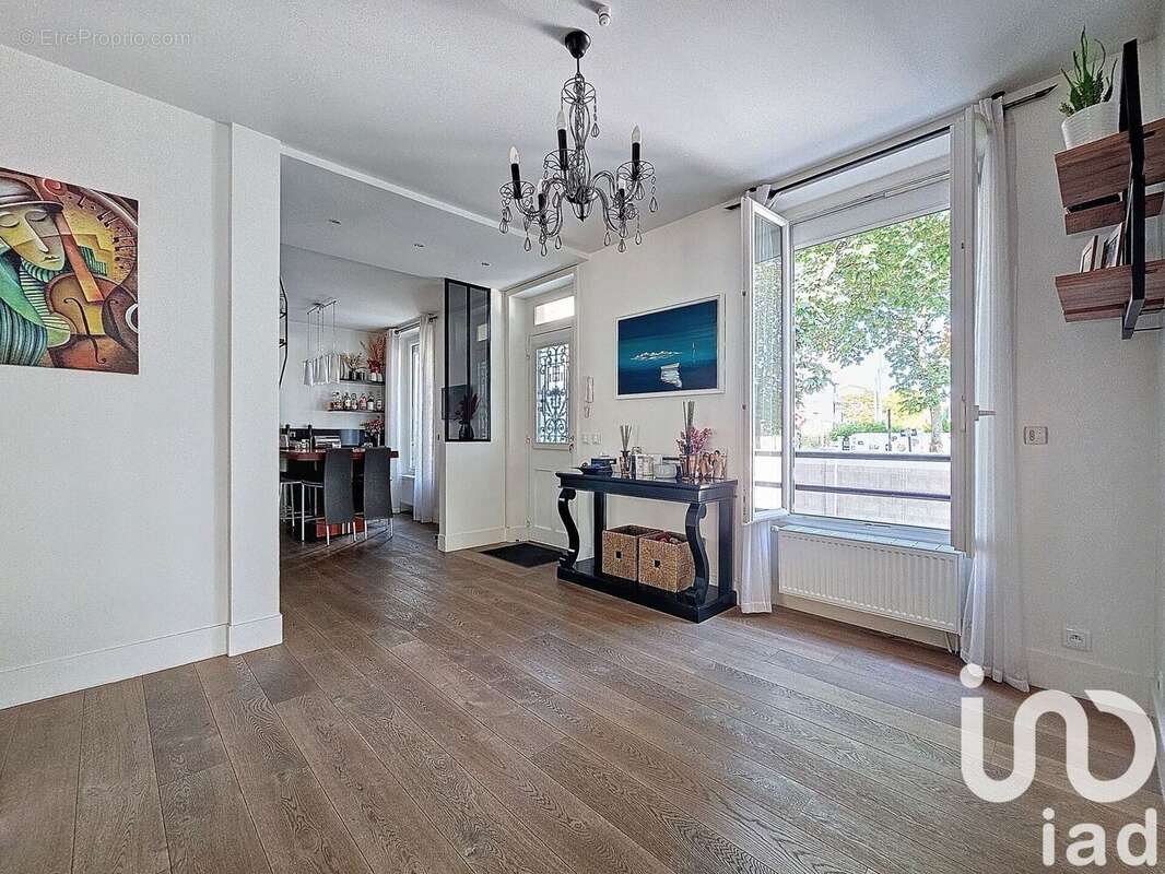 Photo 2 - Maison à SAINT-MAUR-DES-FOSSES