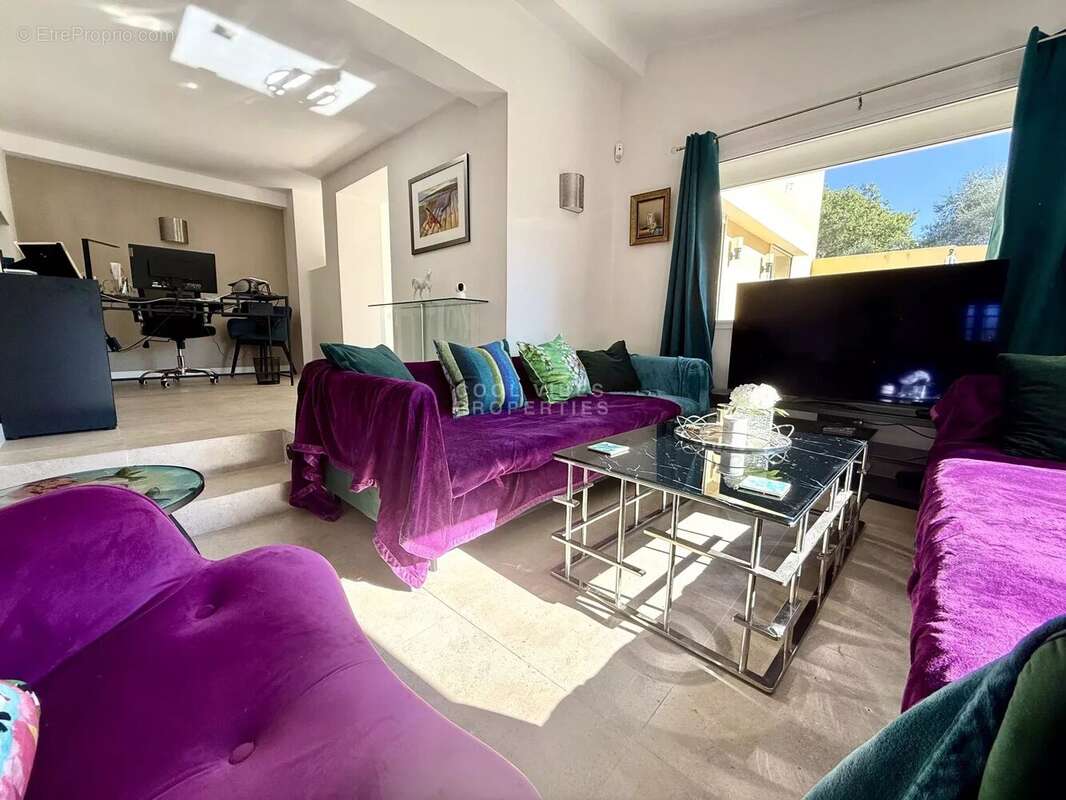 Maison à MOUANS-SARTOUX