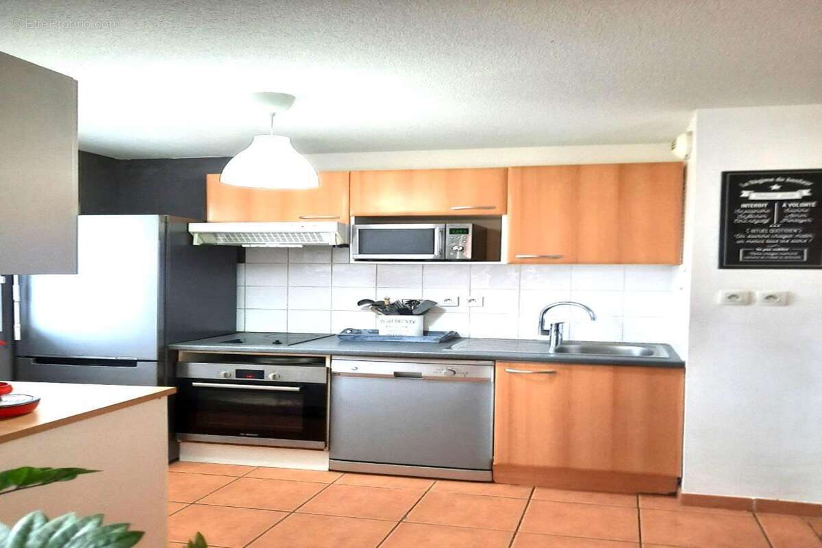 Appartement à LA SALVETAT-SAINT-GILLES