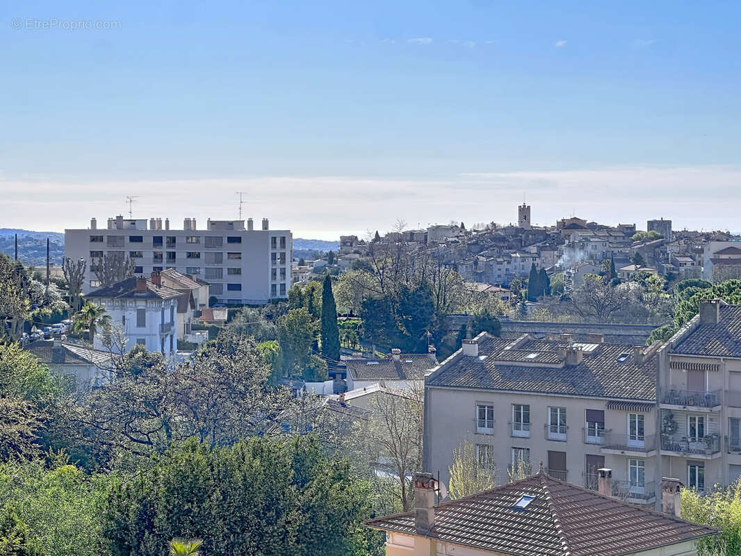 Appartement à VENCE