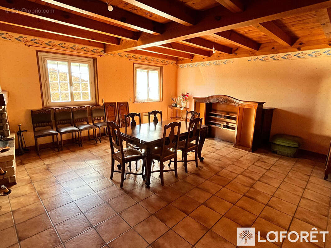 Maison à SAINT-BERAIN