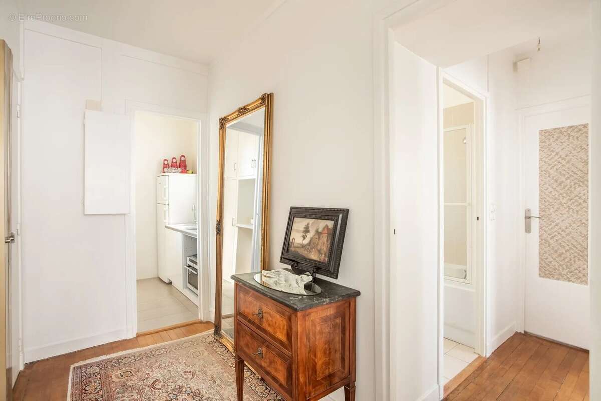 Appartement à PARIS-7E