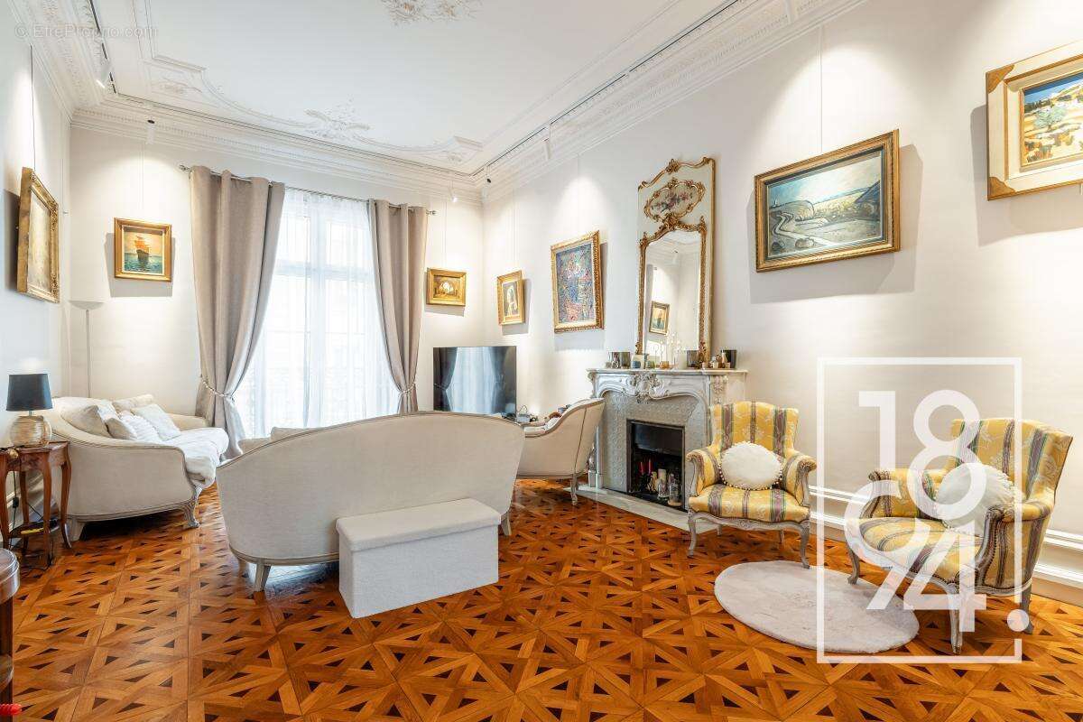 Appartement à MARSEILLE-8E