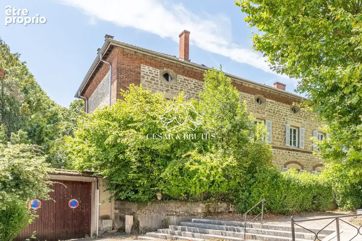 Maison 272 m² à Meximieux  - photo 2