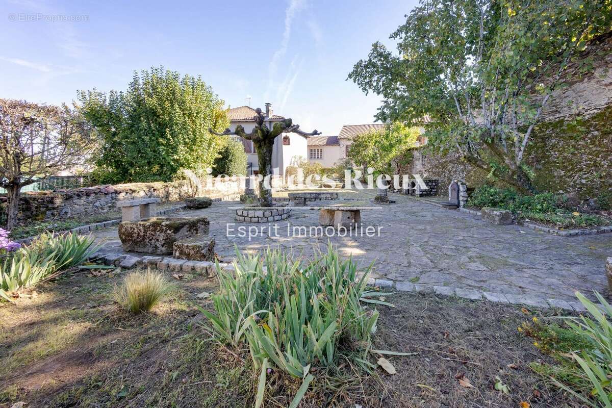 Maison à AIXE-SUR-VIENNE