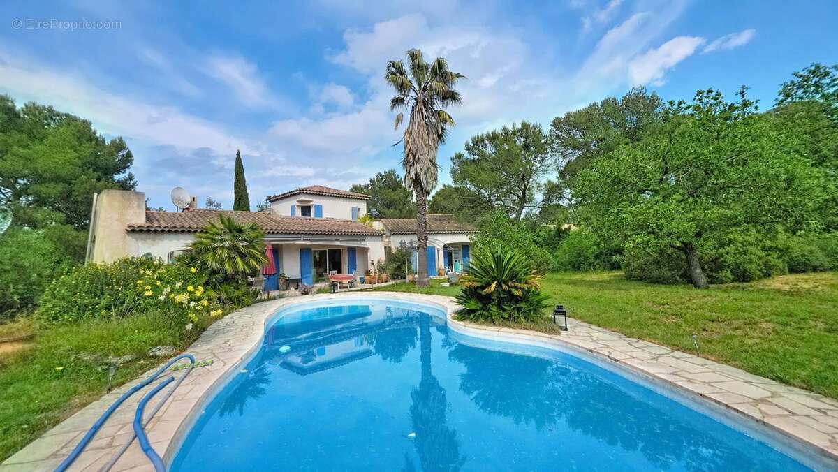 Maison à LE CANNET-DES-MAURES