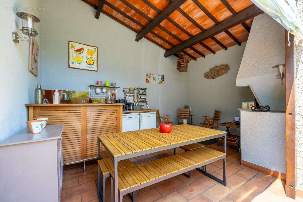 Maison à ROQUEFORT-LA-BEDOULE