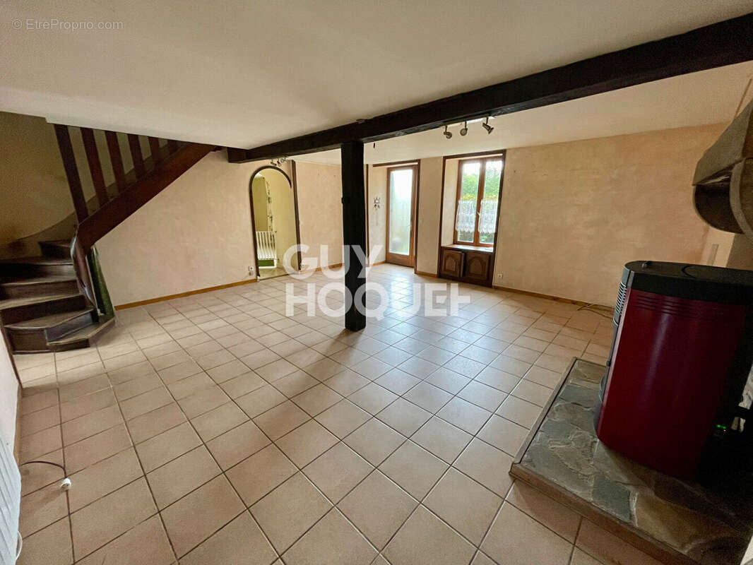 Maison à BAGUER-MORVAN