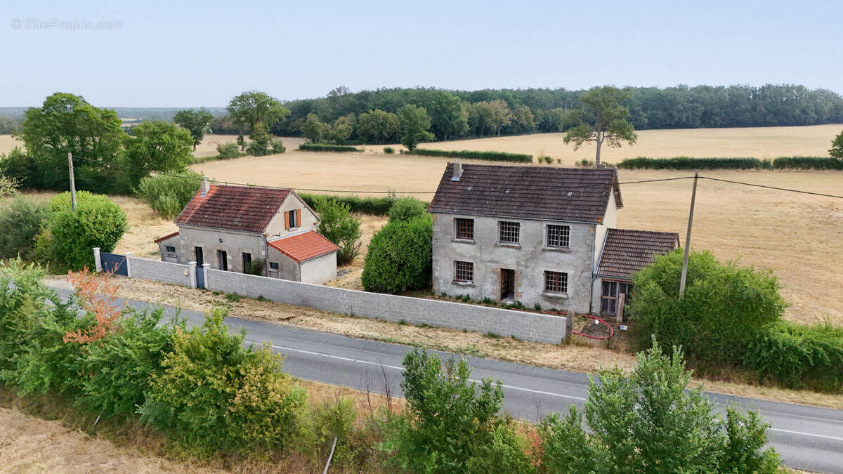 Maison à SAINT-MENOUX