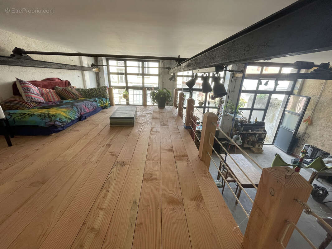 Autre à SAINT-ETIENNE