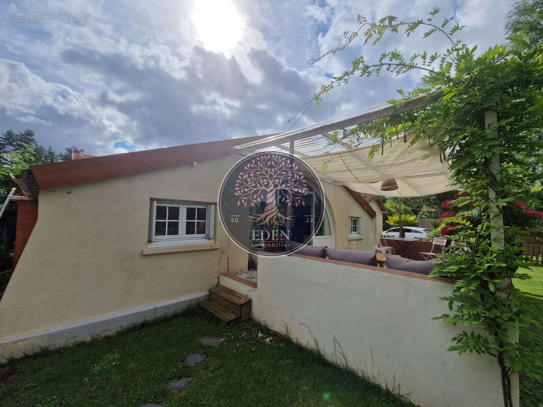 Maison à SAINTE-GEMME-MORONVAL