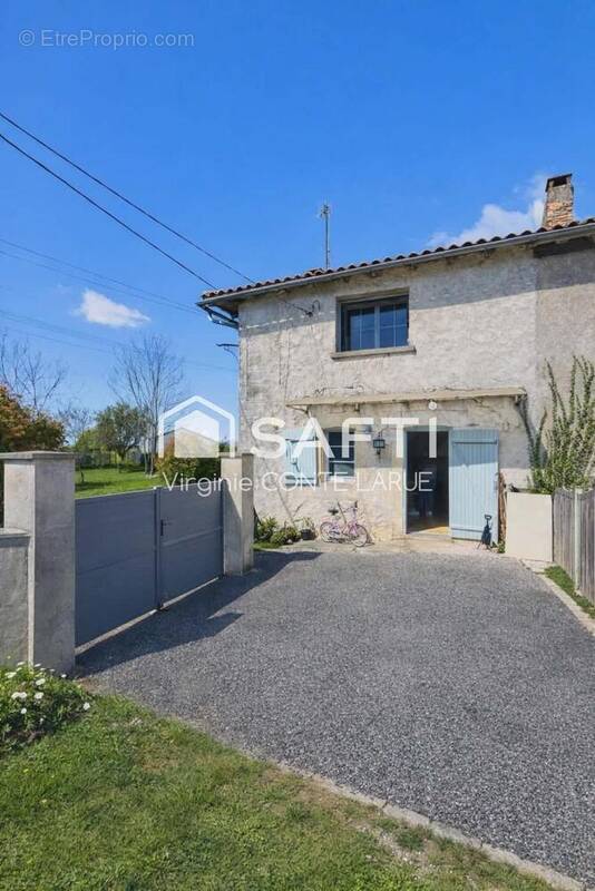 Photo 1 - Maison à SAINT-ADJUTORY