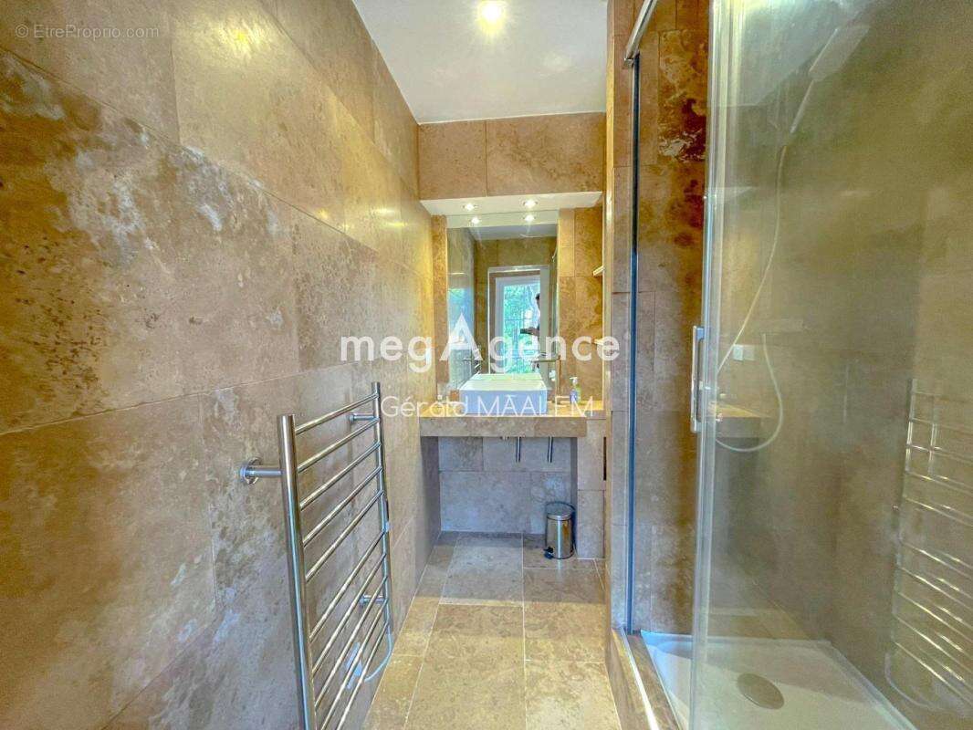 Studio de 24m² avec parking à Saint-Tropez - photo 6
