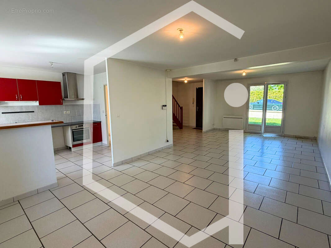 Maison à COSNE-COURS-SUR-LOIRE