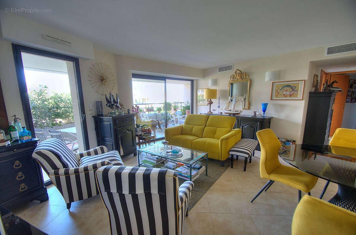 Appartement 3 pieces 84 m2 piscine commerces saint-raphael - photo 5