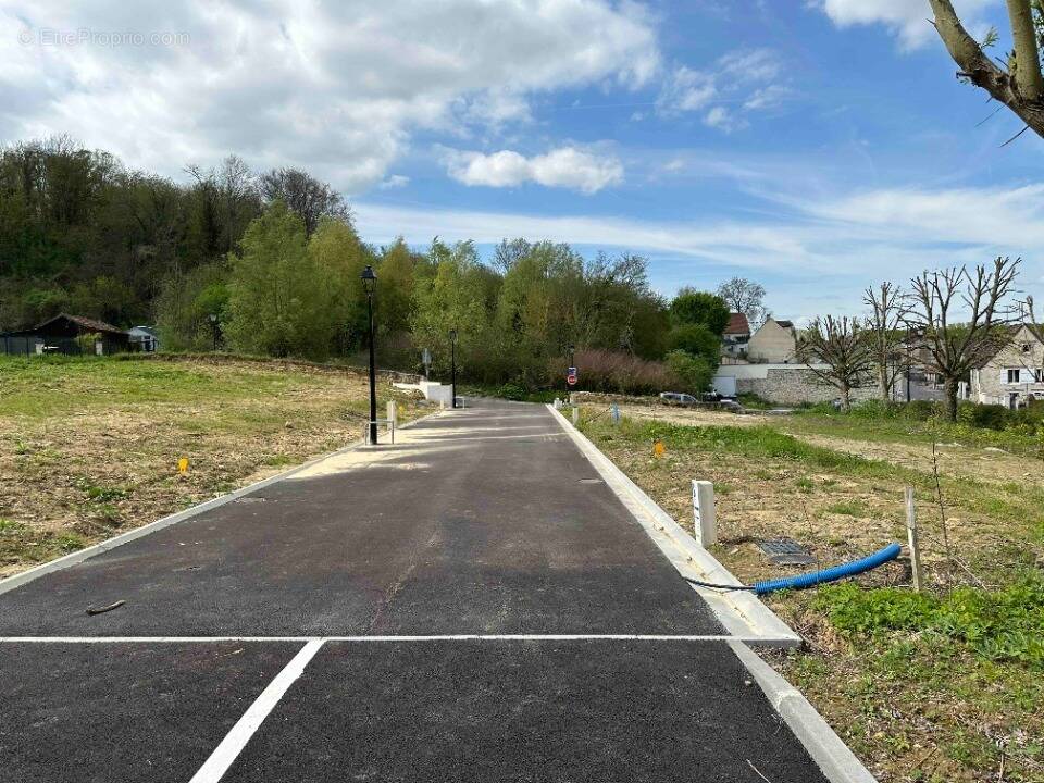 Terrain à SAINTINES