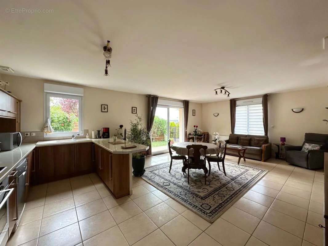 Rare et unique - Domaine de 240m2 (219 m2 carrez) - photo 17