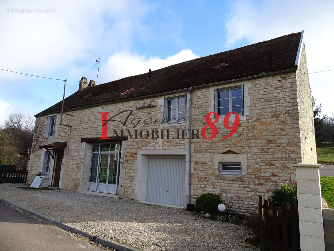 Maison à MONTIGNY-SUR-AUBE