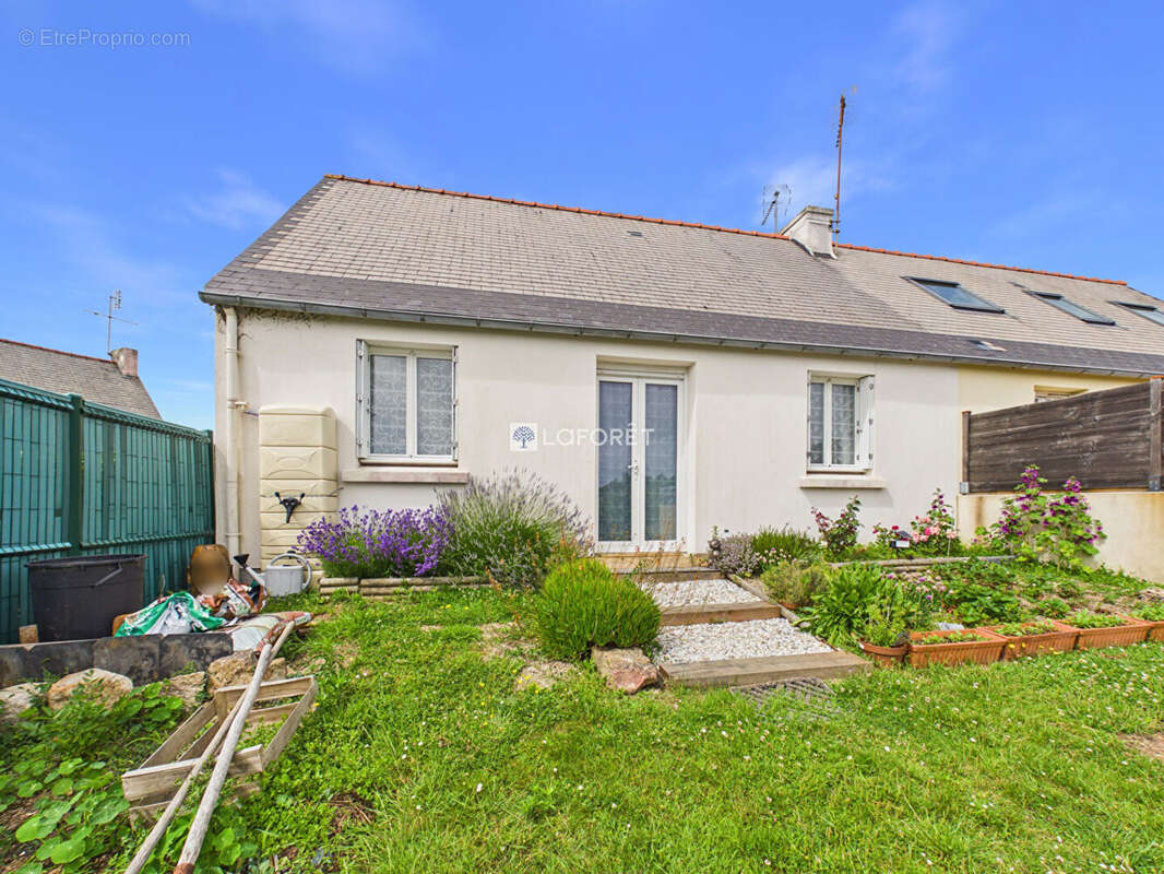 Maison à PLONEOUR-LANVERN