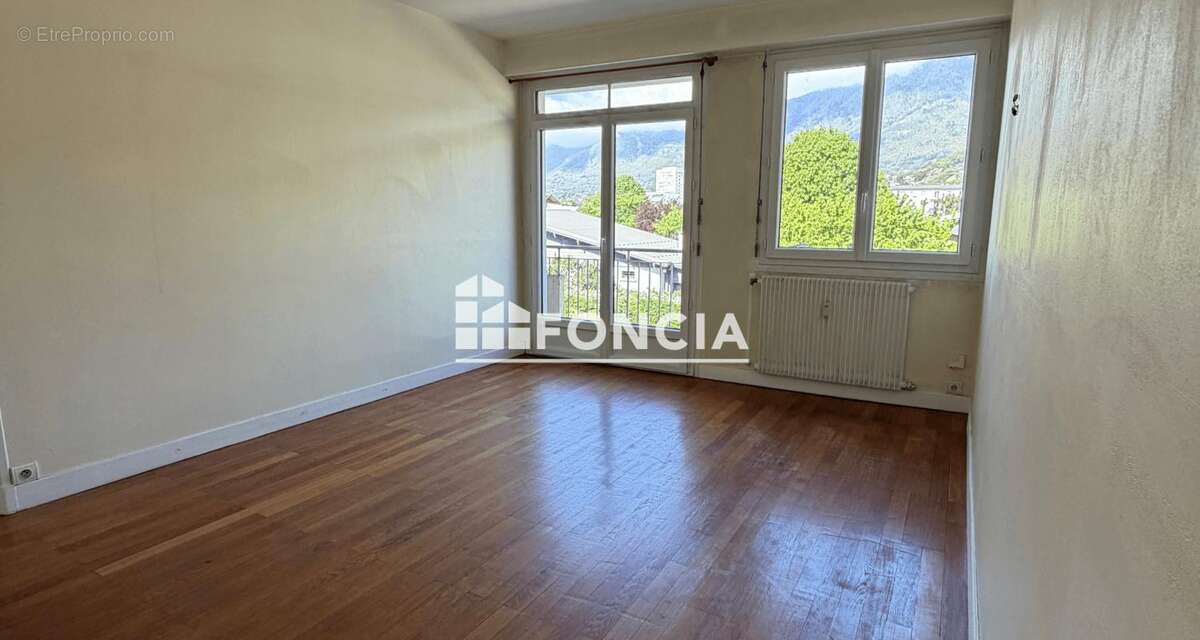 À découvrir ! Appartement T2 avec balcon, cave et parking – Proche centre-ville - photo 2