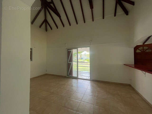 Jolie villa f3 + garage +1  piece  - campagne calme de petit canal - terrain de 876 m2 - photo 4
