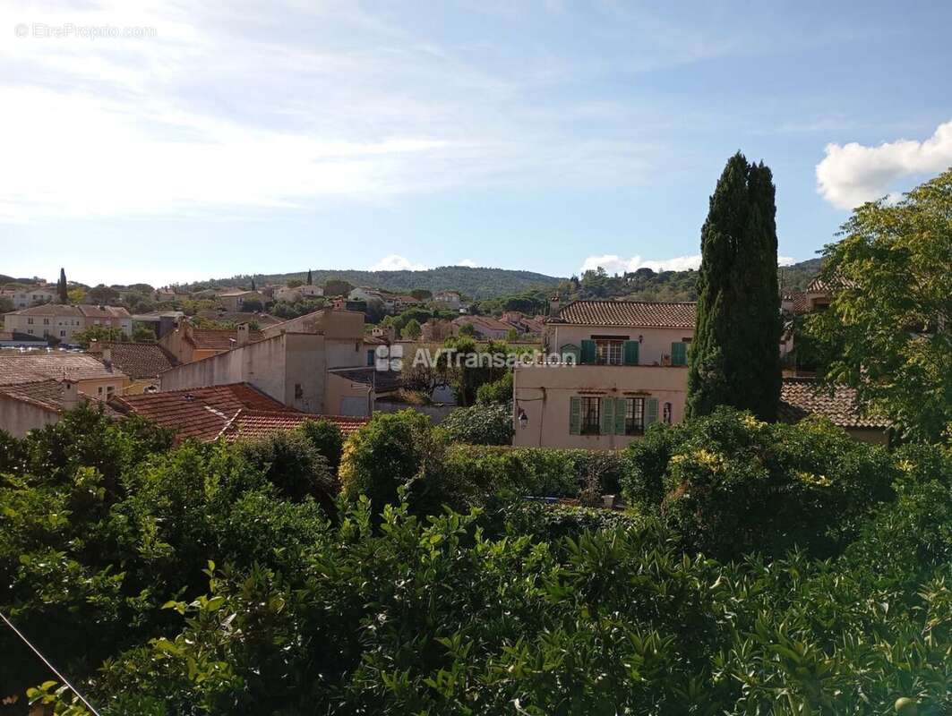 Maison à ROQUEBRUNE-SUR-ARGENS