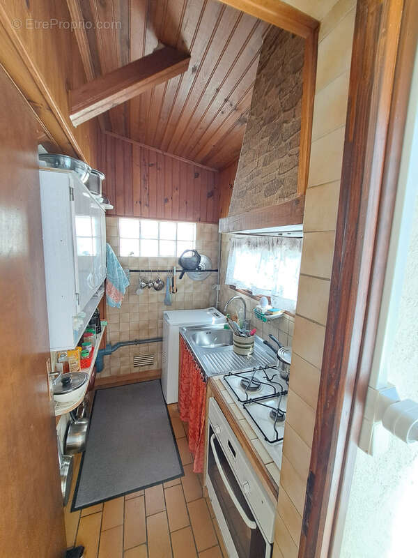 Maison très lumineuse sur un terrain clos de 304m2 avec un garage. - photo 22